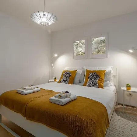 Apartments Agata Novigrad Istria Exterior foto