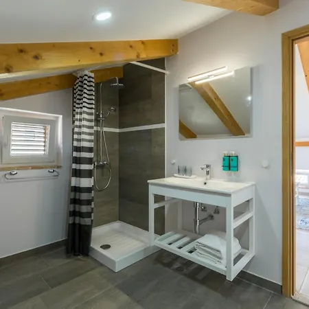 Apartments Agata Novigrad Istria Exterior foto