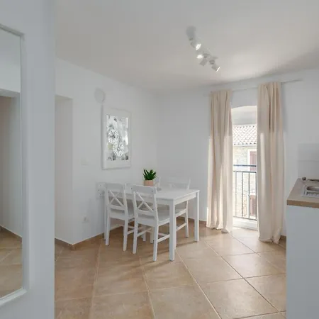 Apartments Agata Novigrad Istria Exterior foto